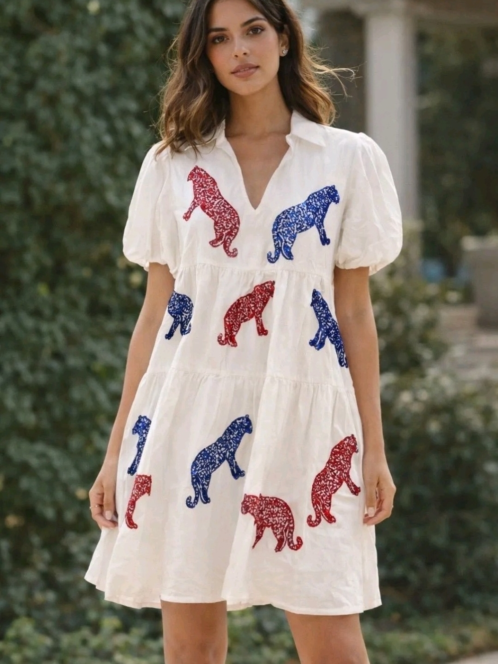 Fantastic Fawn White Tiered Mini Dress with Red & Blue Leopard Motifs M NWOT